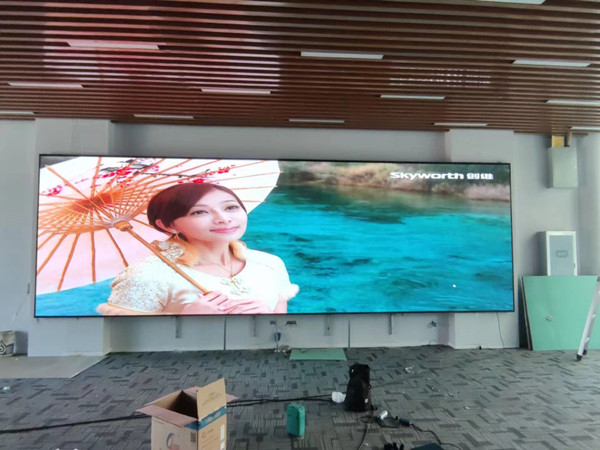 邹城P1.53led小间距屏安装案例